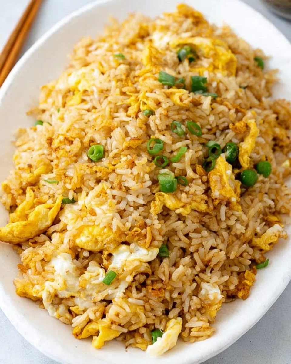 10 min. Easy Egg Fried Rice (only 6 ingredients!)